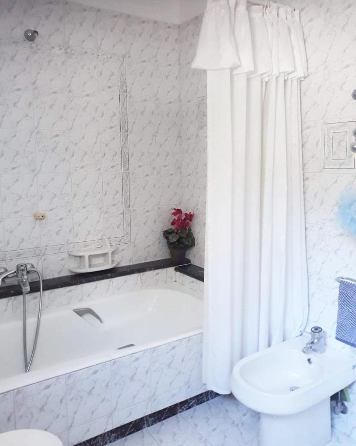 Fantastic Villa, A 5 Minute Drive From The Beach! Атина Екстериор снимка